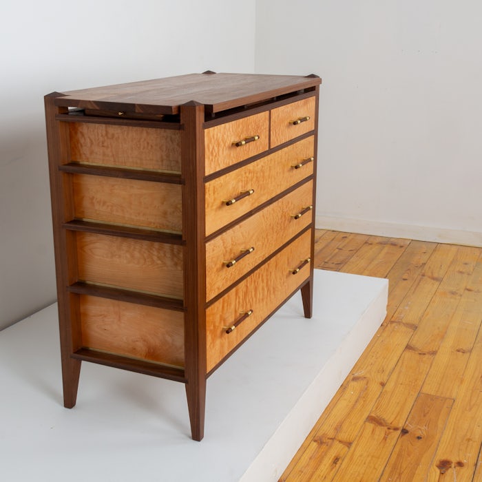 Hel Hamilton Skeleton Chest